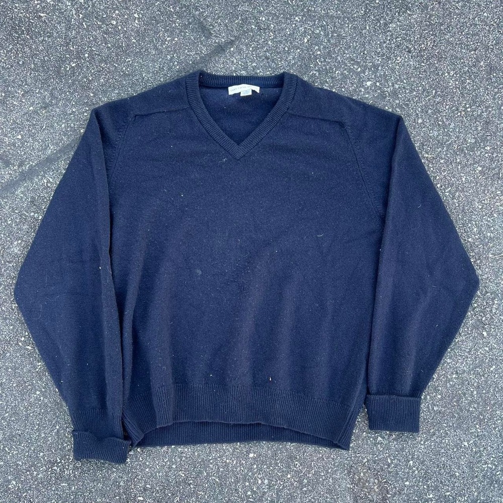 1990s 100% Cashmere Saks Fifth Avenue V Neck Sweater size M